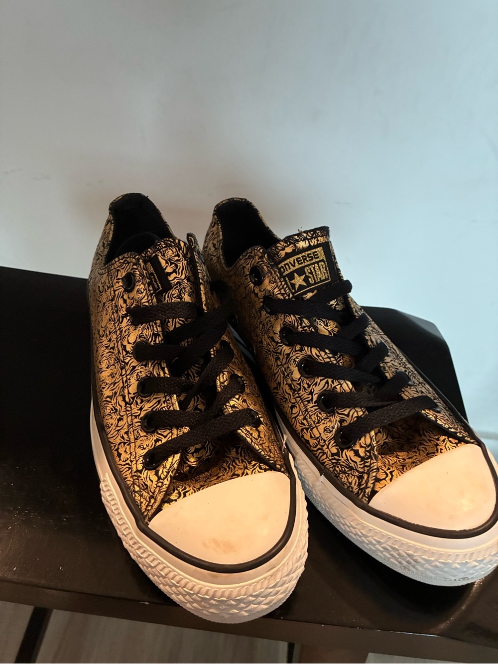 Converse Chuck Taylor Low Top Sneakers in Black and Gold Size 8 Woman